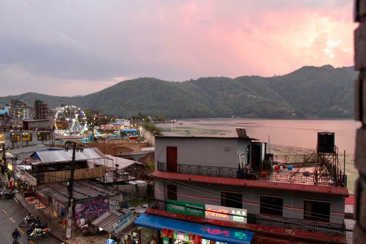 The Tranqulity Inn Pokhara Bagian luar foto